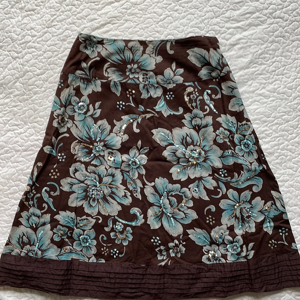 New with out tag cold water creek brown floral skirt